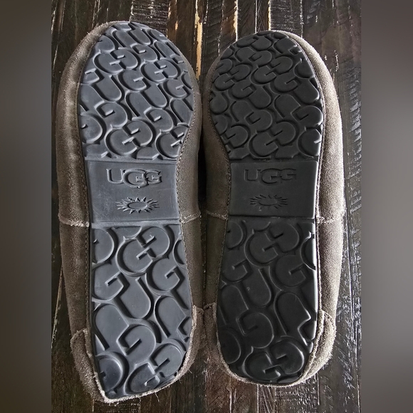 UGG Men\'s Ascot Suede Leather Lined Gray Slippers Shoes Size 12